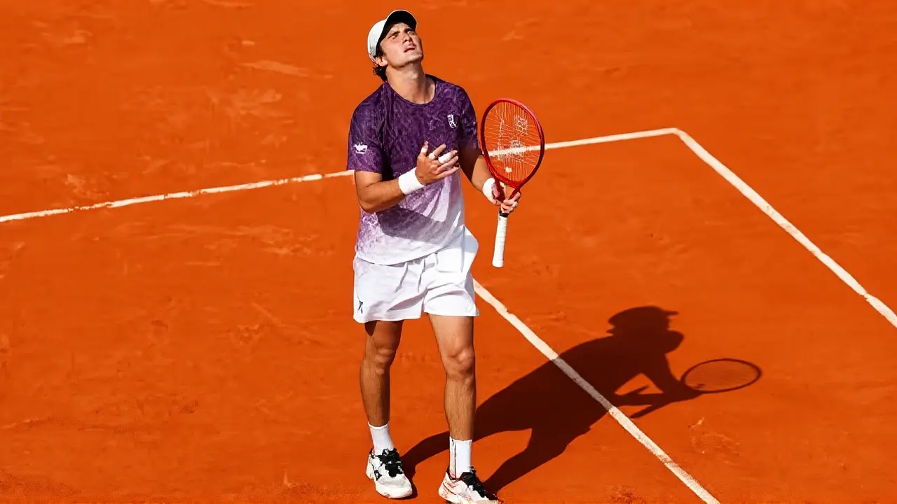 Fonseca bate Ruud e vai às quartas de Roland-Garros